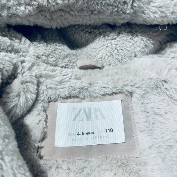 Zara Girls Pink Quilted Faux Fur lining coat size 4-5 - Picture 2 of 2